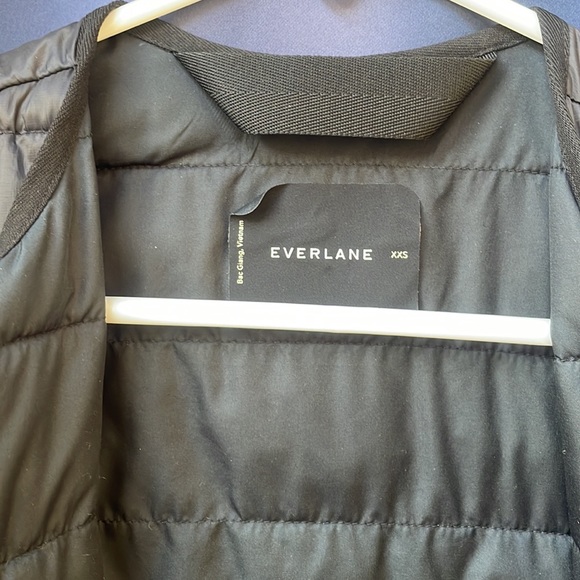 Everlane renew channeled liner - flawed - Picture 7 of 10